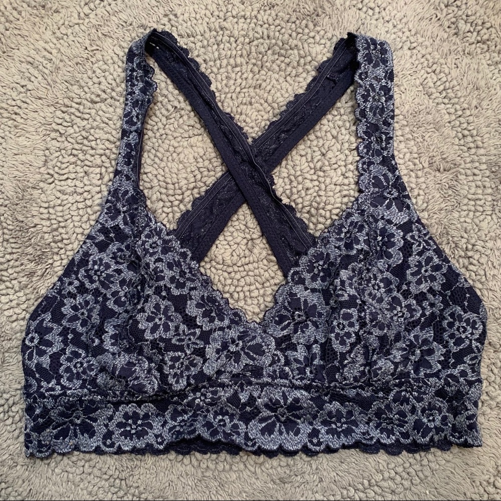 Lacy cross back bralette